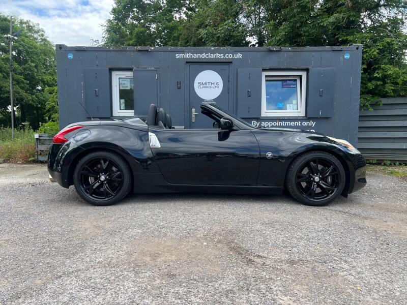 NISSAN 370Z