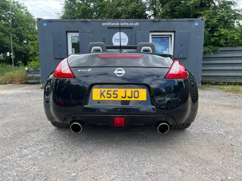NISSAN 370Z