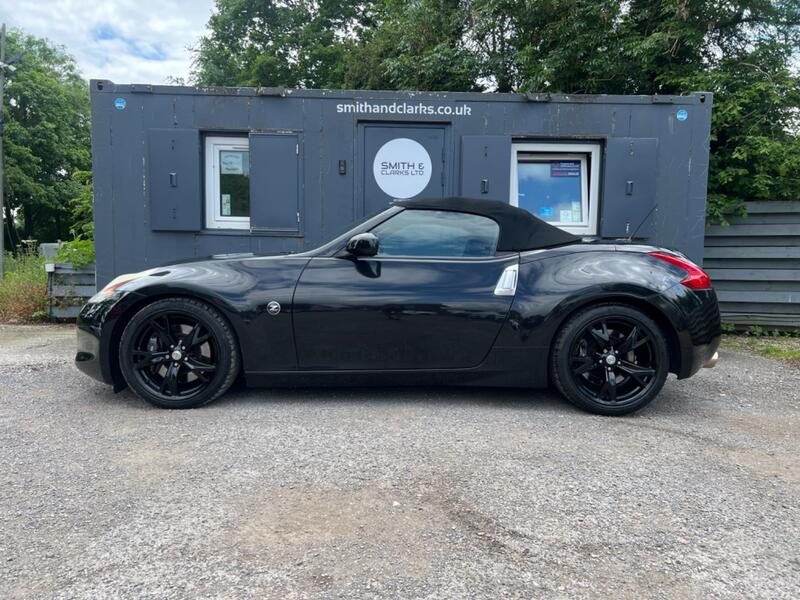 NISSAN 370Z