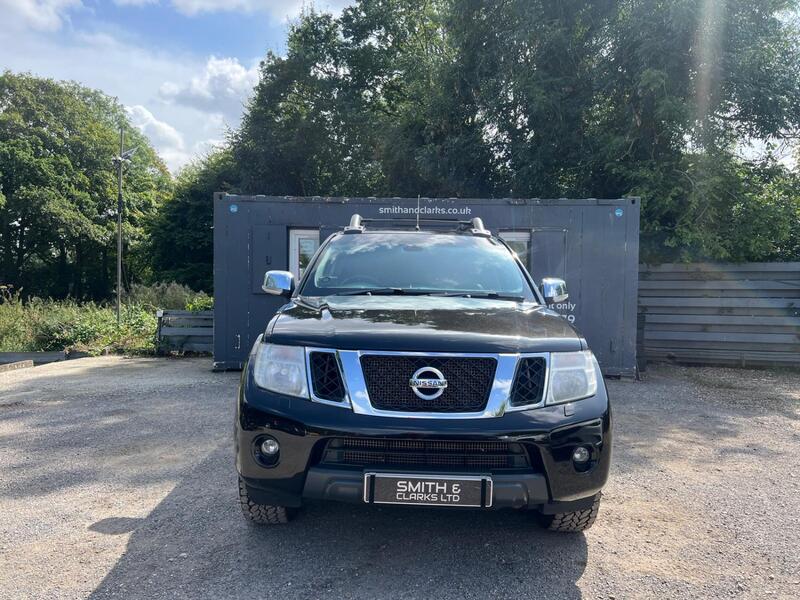 NISSAN NAVARA