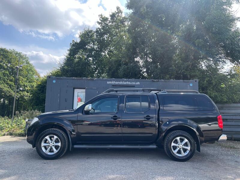 NISSAN NAVARA
