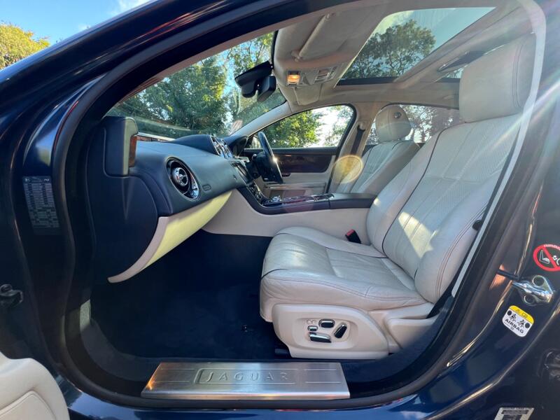 JAGUAR XJ