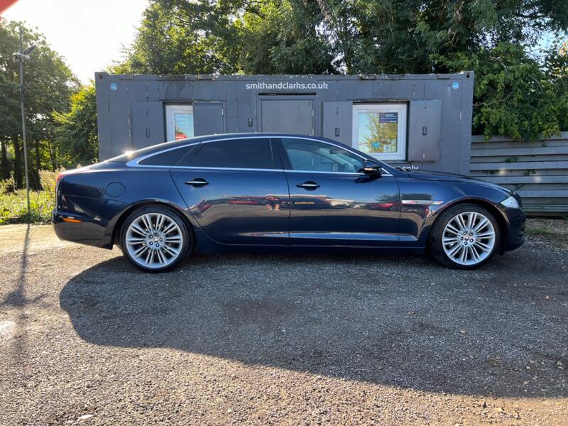 JAGUAR XJ