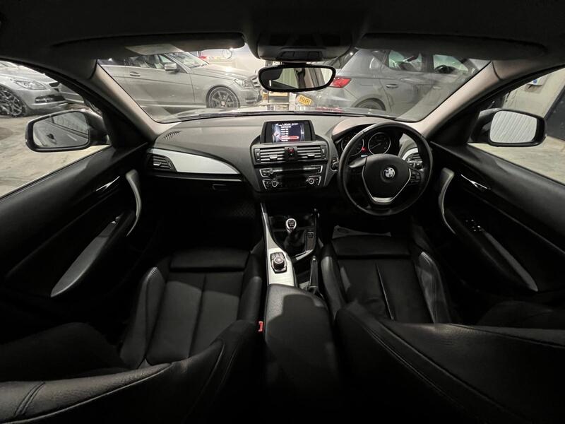 BMW 1 SERIES