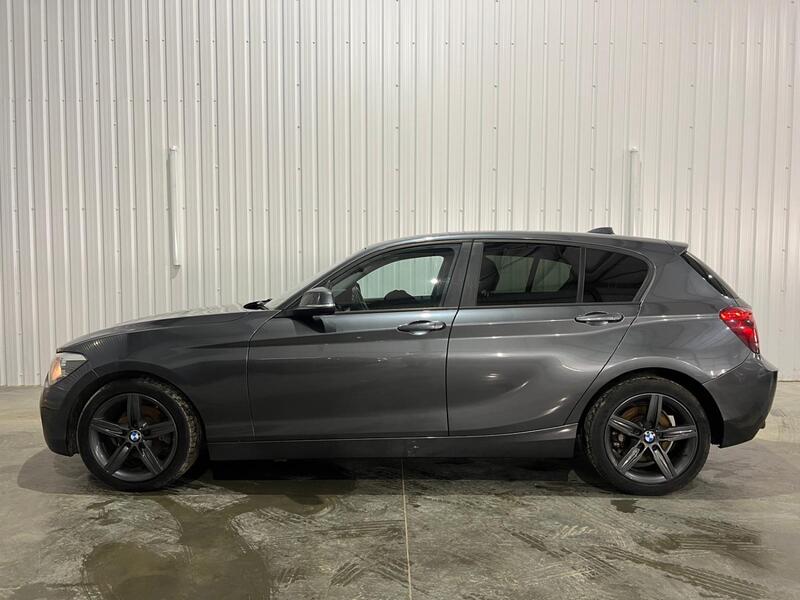 BMW 1 SERIES