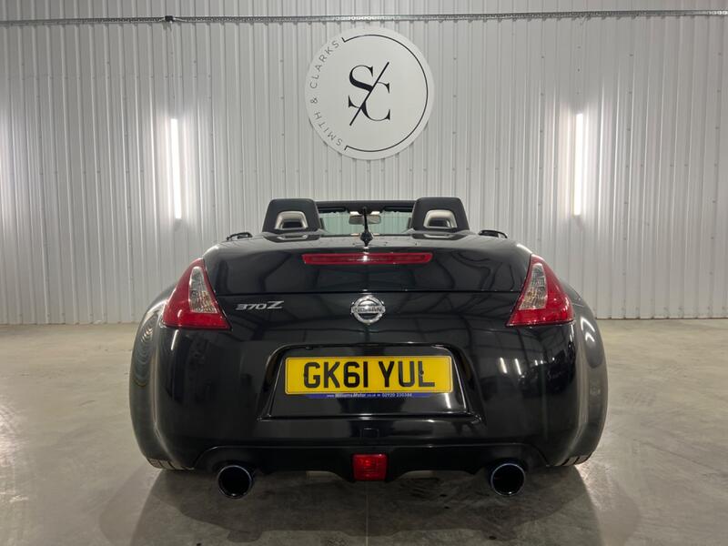 NISSAN 370Z