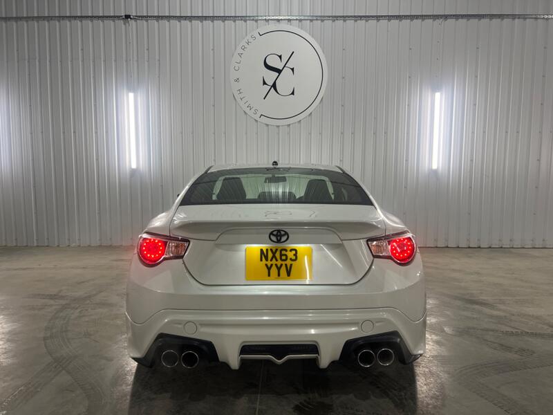 TOYOTA GT86