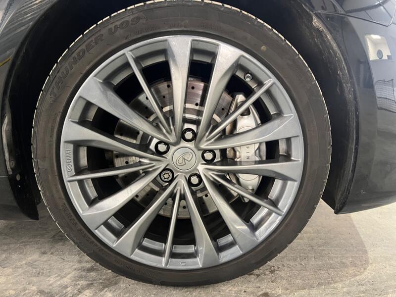 INFINITI Q60
