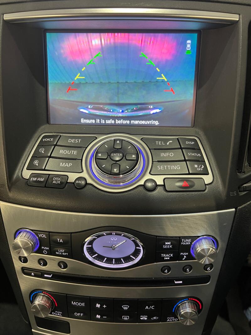 INFINITI Q60