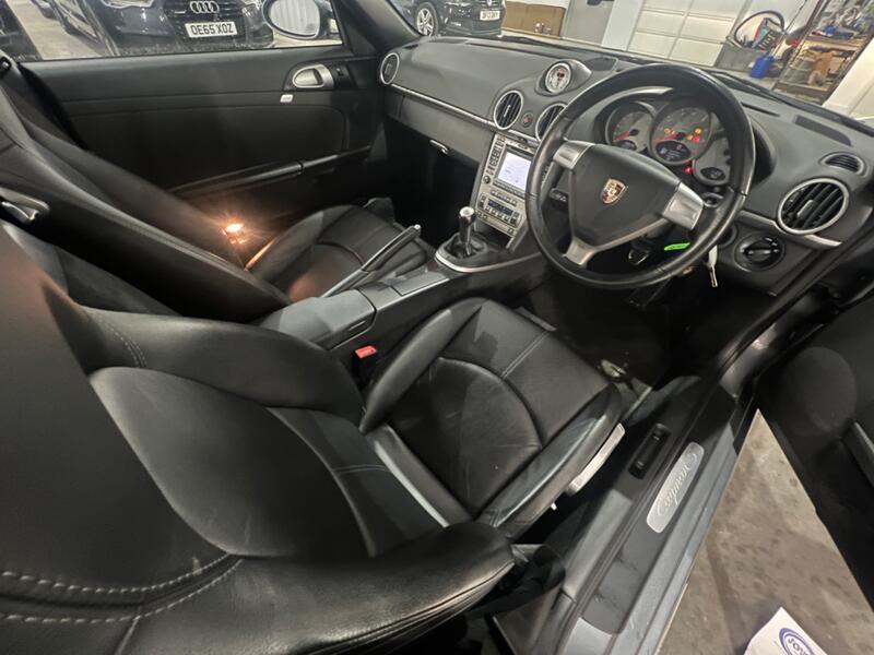 PORSCHE CAYMAN