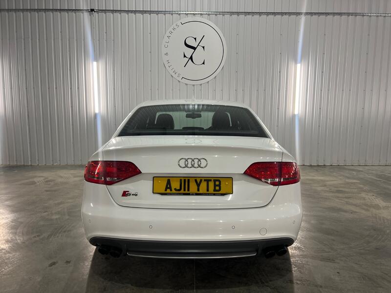 AUDI S4