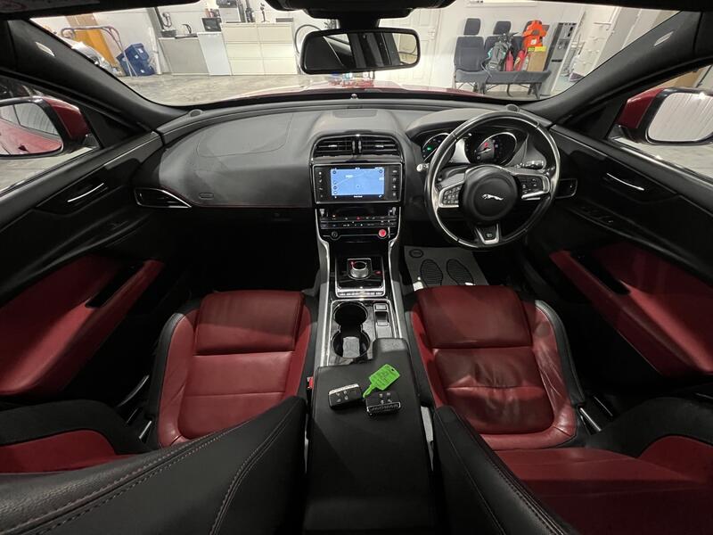 JAGUAR XE