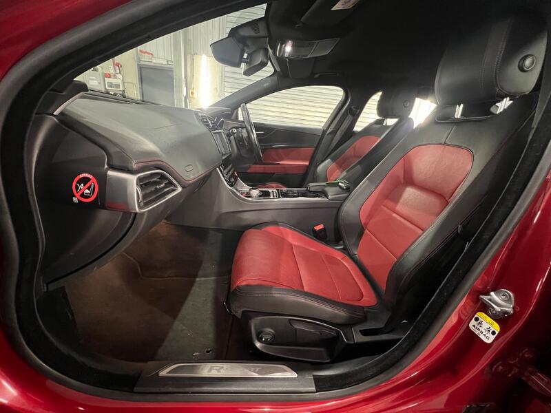 JAGUAR XE