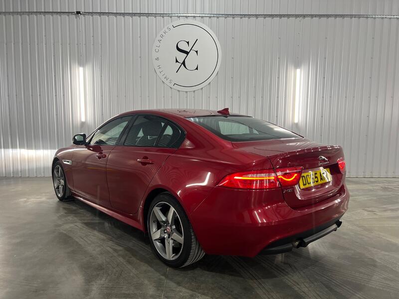 JAGUAR XE