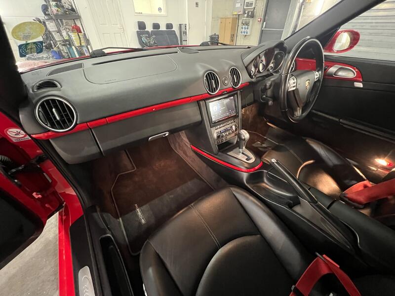 PORSCHE CAYMAN