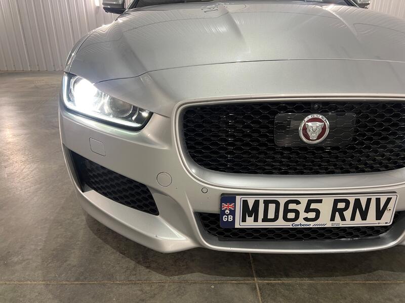 JAGUAR XE
