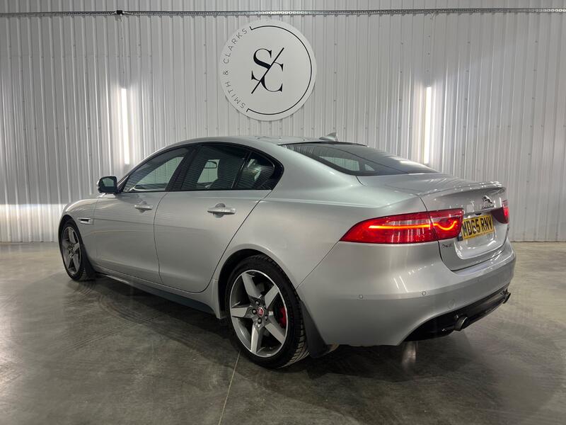 JAGUAR XE