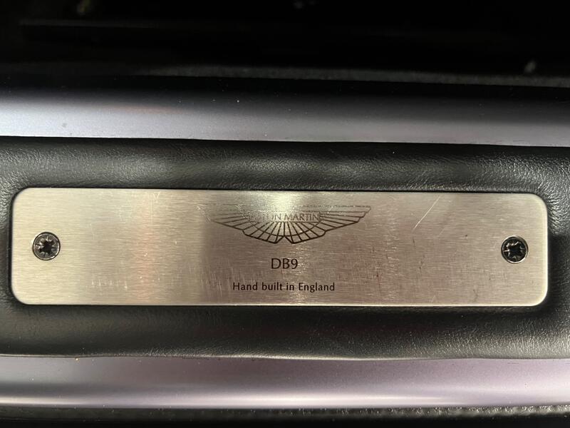 ASTON MARTIN DB9
