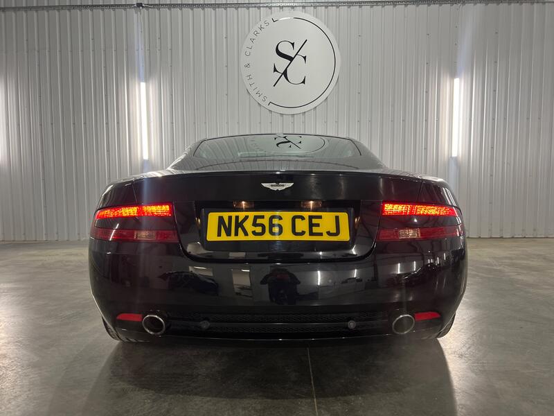 ASTON MARTIN DB9