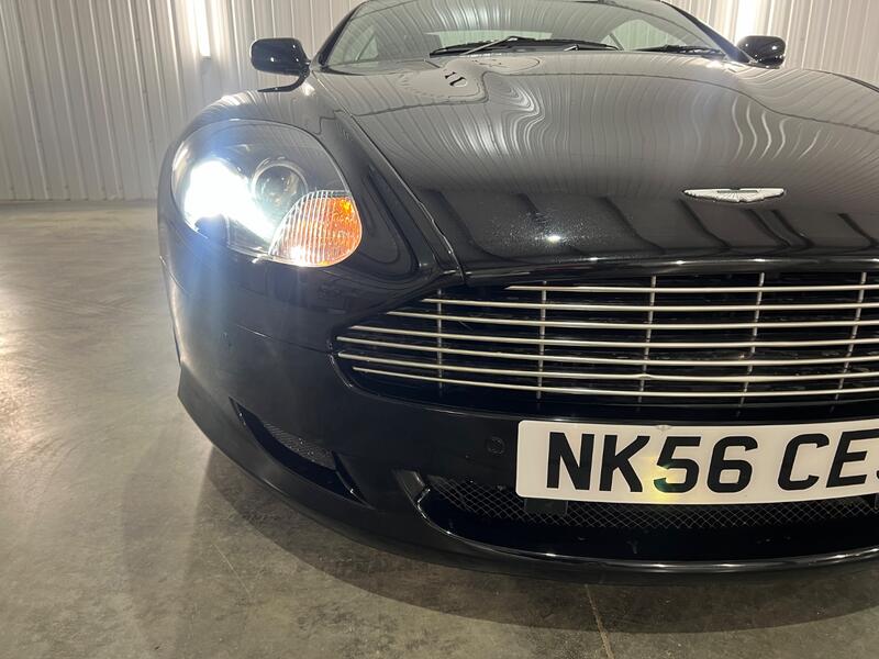 ASTON MARTIN DB9