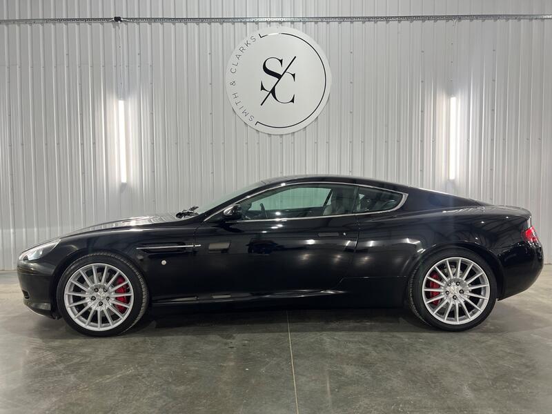 ASTON MARTIN DB9