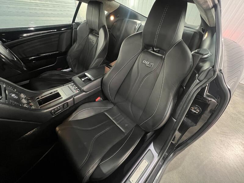 ASTON MARTIN DB9