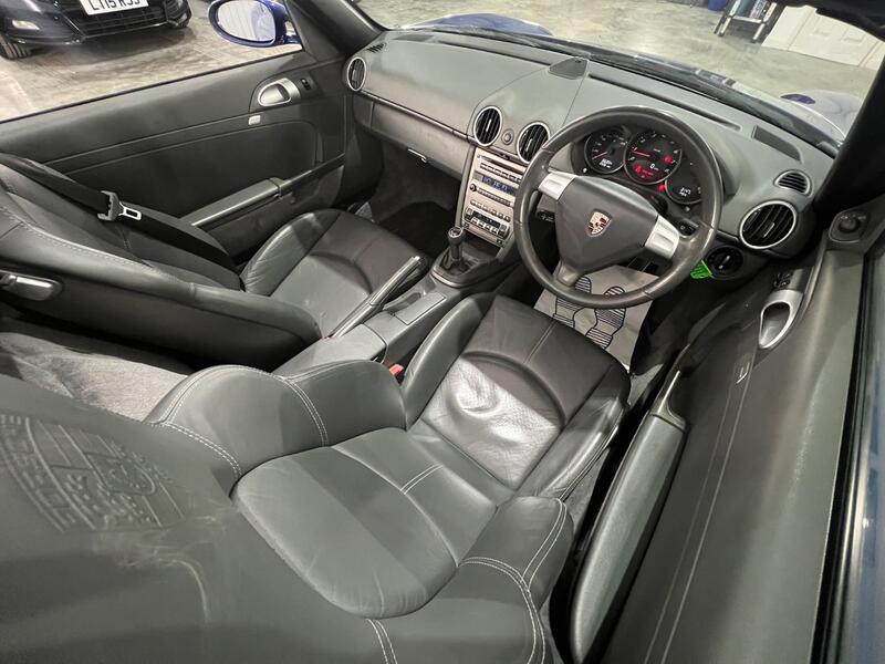 PORSCHE BOXSTER