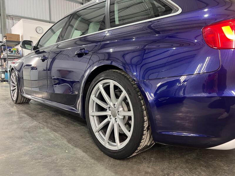 AUDI RS4