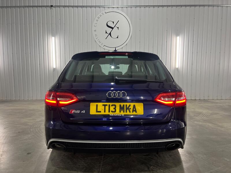 AUDI RS4