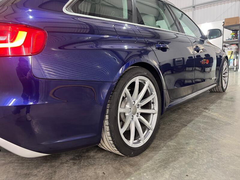 AUDI RS4