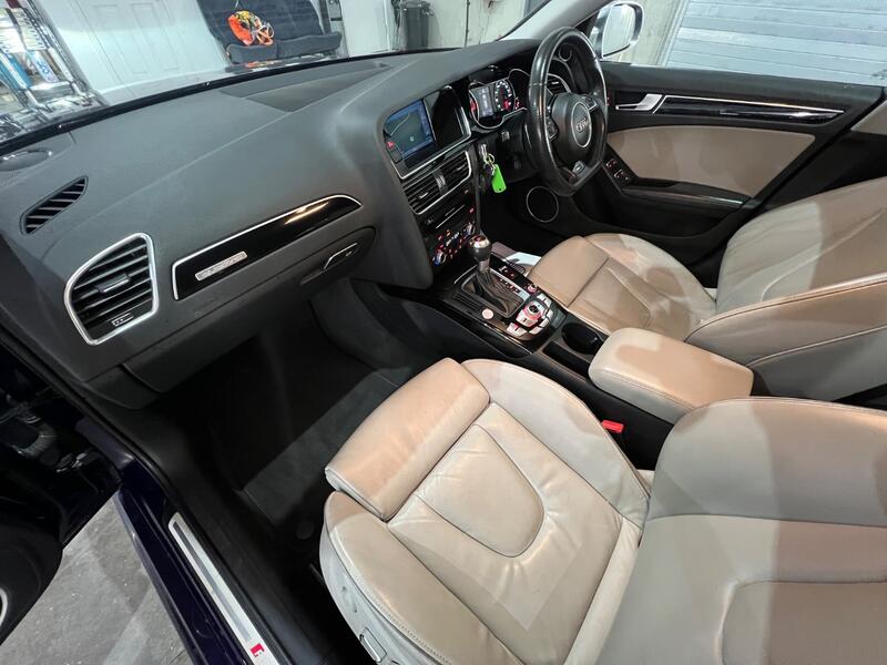 AUDI RS4