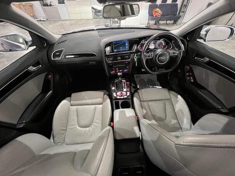 AUDI RS4