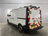 VAUXHALL VIVARO