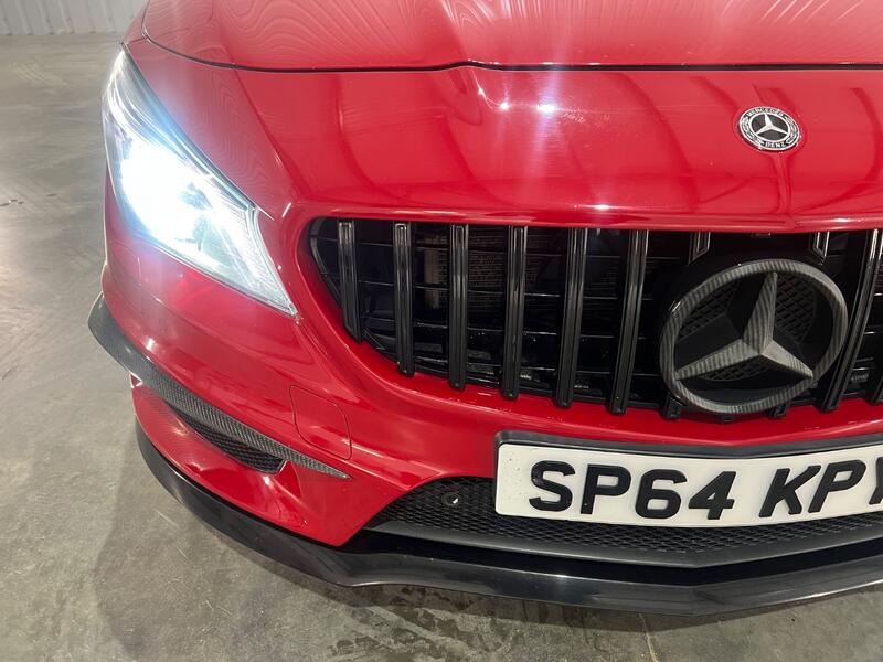 MERCEDES-BENZ CLA