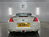 NISSAN 370Z
