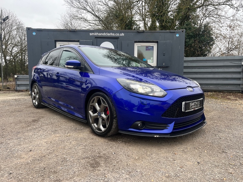 Used FORD FOCUS 2014 Blue in Andover, Hampshire | Smith and Clarks