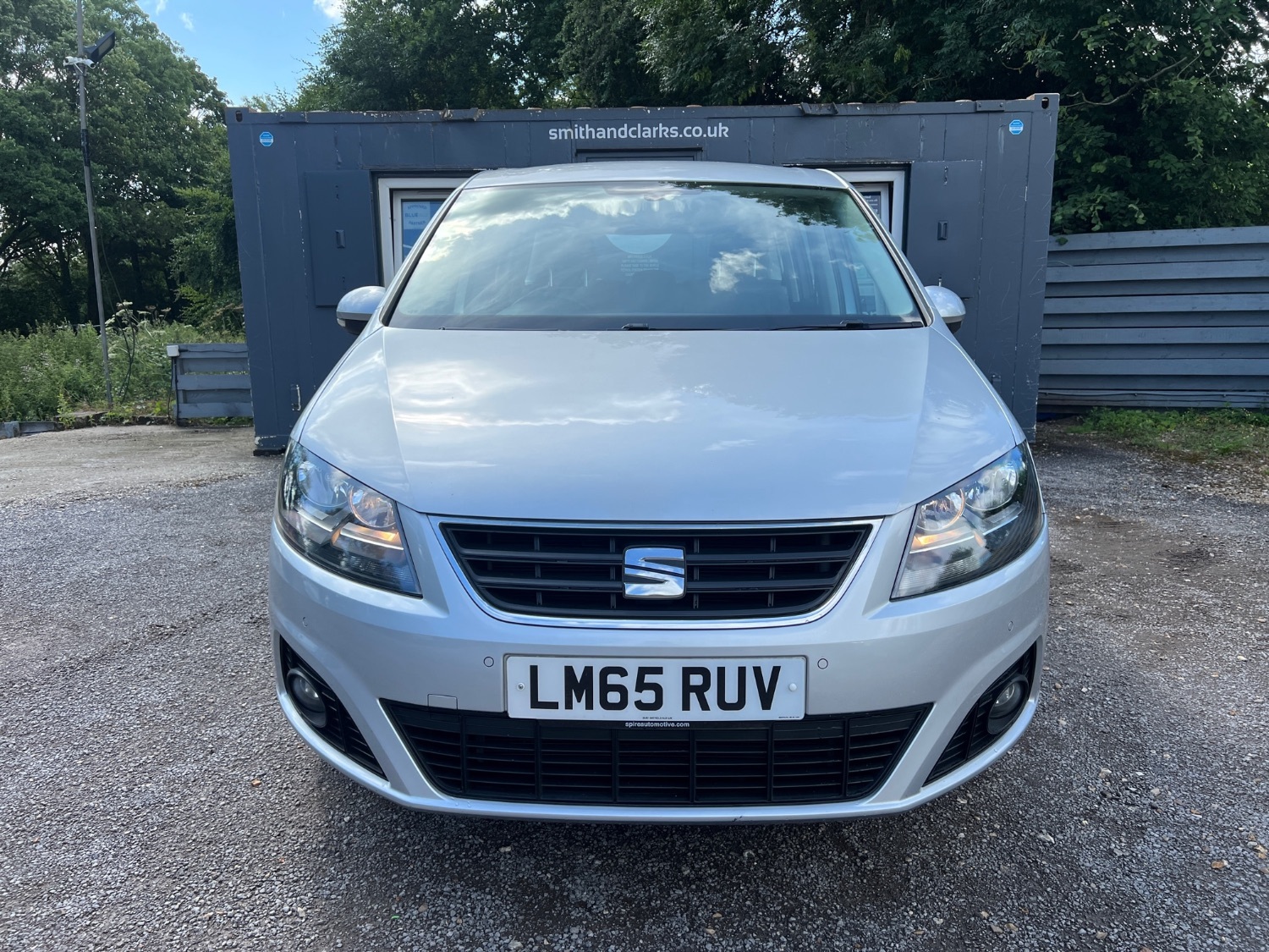 Used SEAT ALHAMBRA 2015 Silver in Andover, Hampshire Smith and Clarks