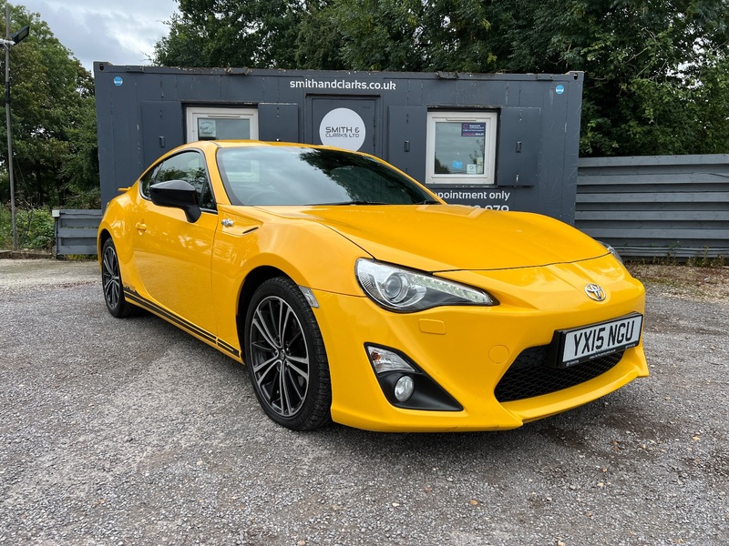 SOLD - Used TOYOTA GT86 2015 Yellow in Andover, Hampshire | Smith and ...
