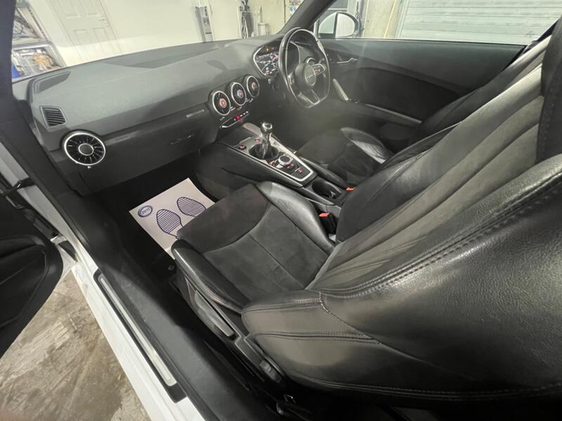 AUDI TT
